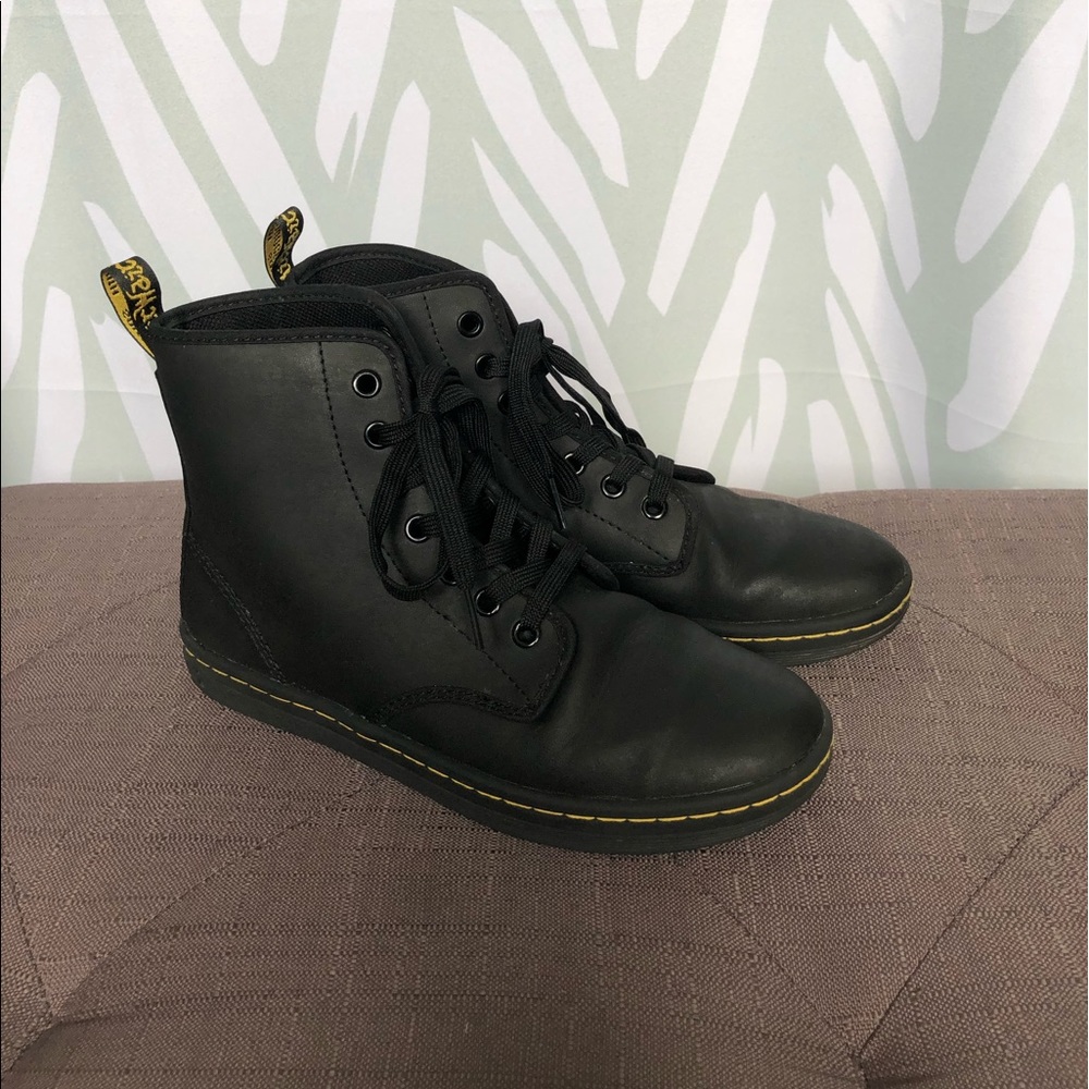 Dr. martens shoreditch shoes